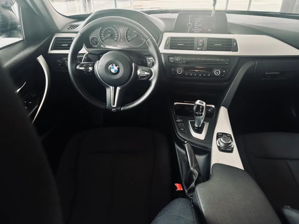 BMW 320 d Touring EfficientDynamics Line Sport Auto 24