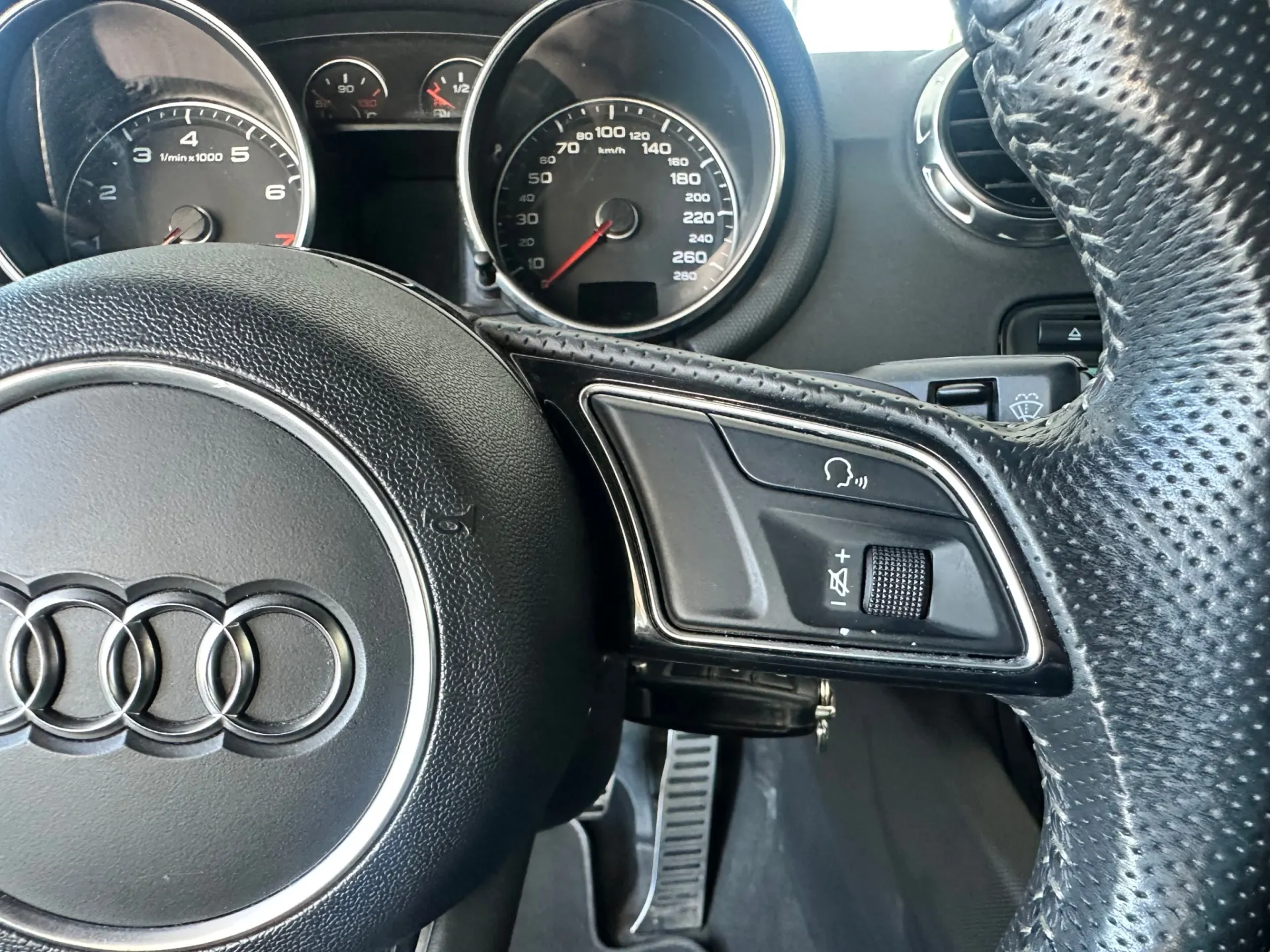 Audi TT Coupé 2.0 TFSI quattro S tronic 13