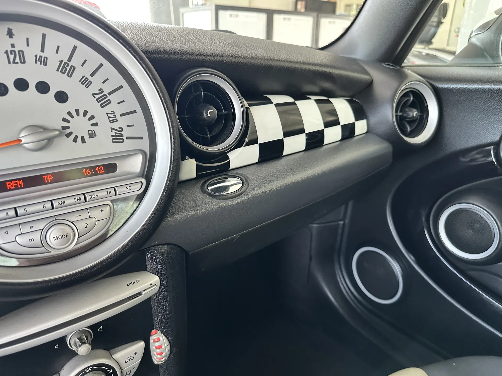 MINI 3 Portas Cooper D 36