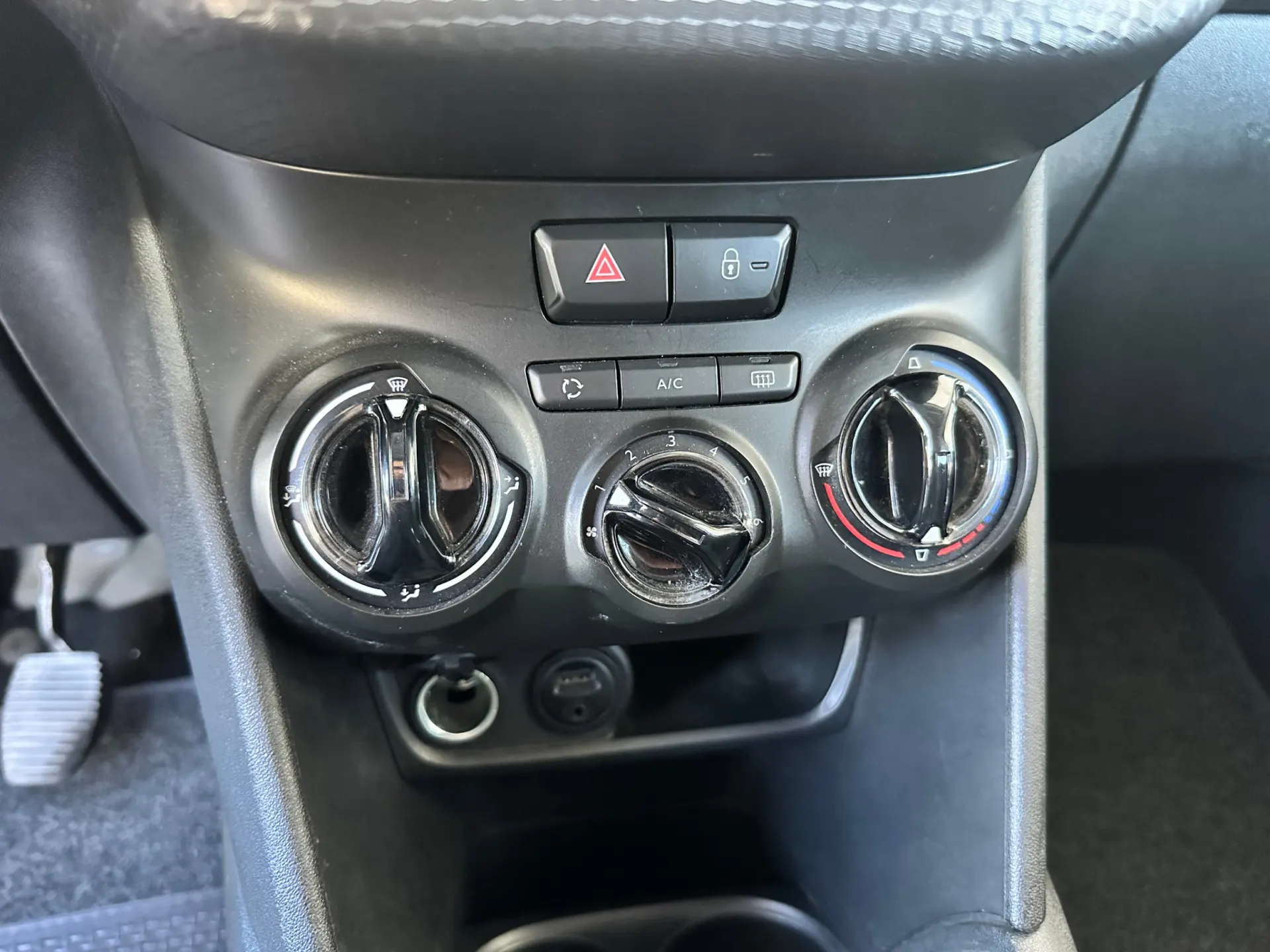 Peugeot 208 1.2 PureTech Style 17