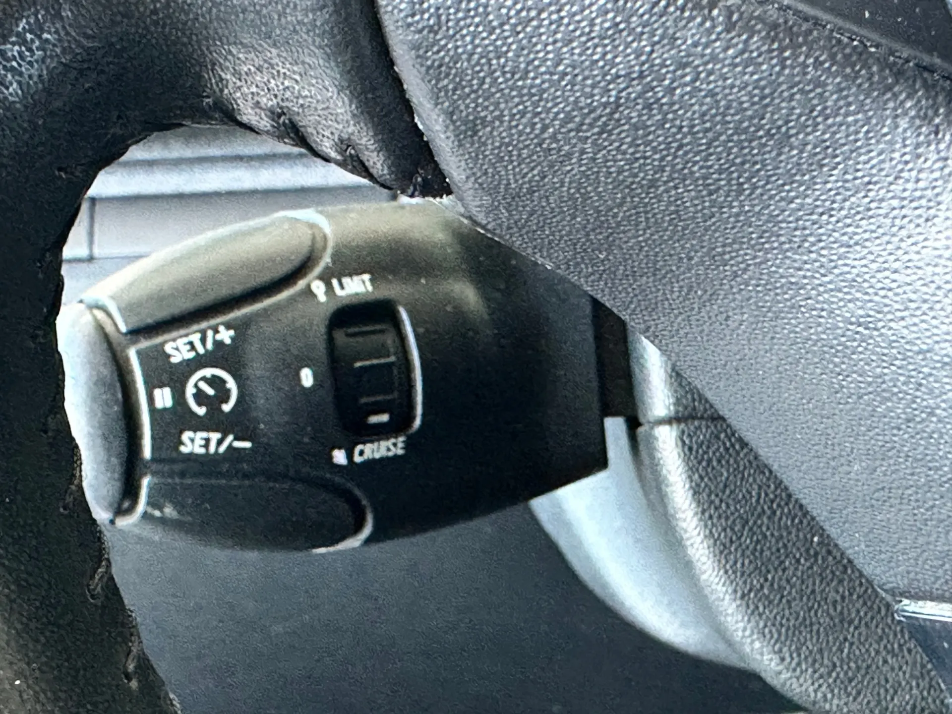 Peugeot 208 1.2 PureTech Style 12