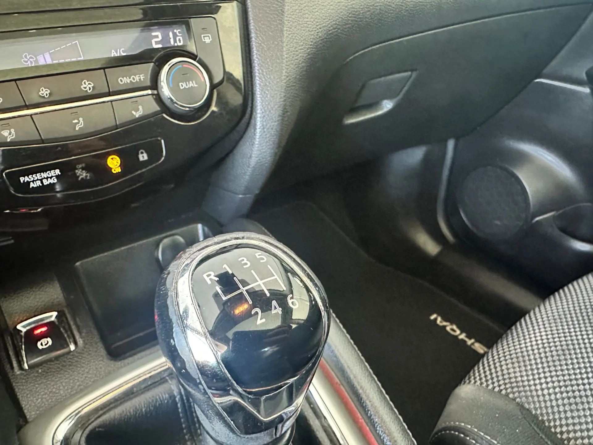 Nissan Qashqai 1.5 dCi Tekna Premium 19