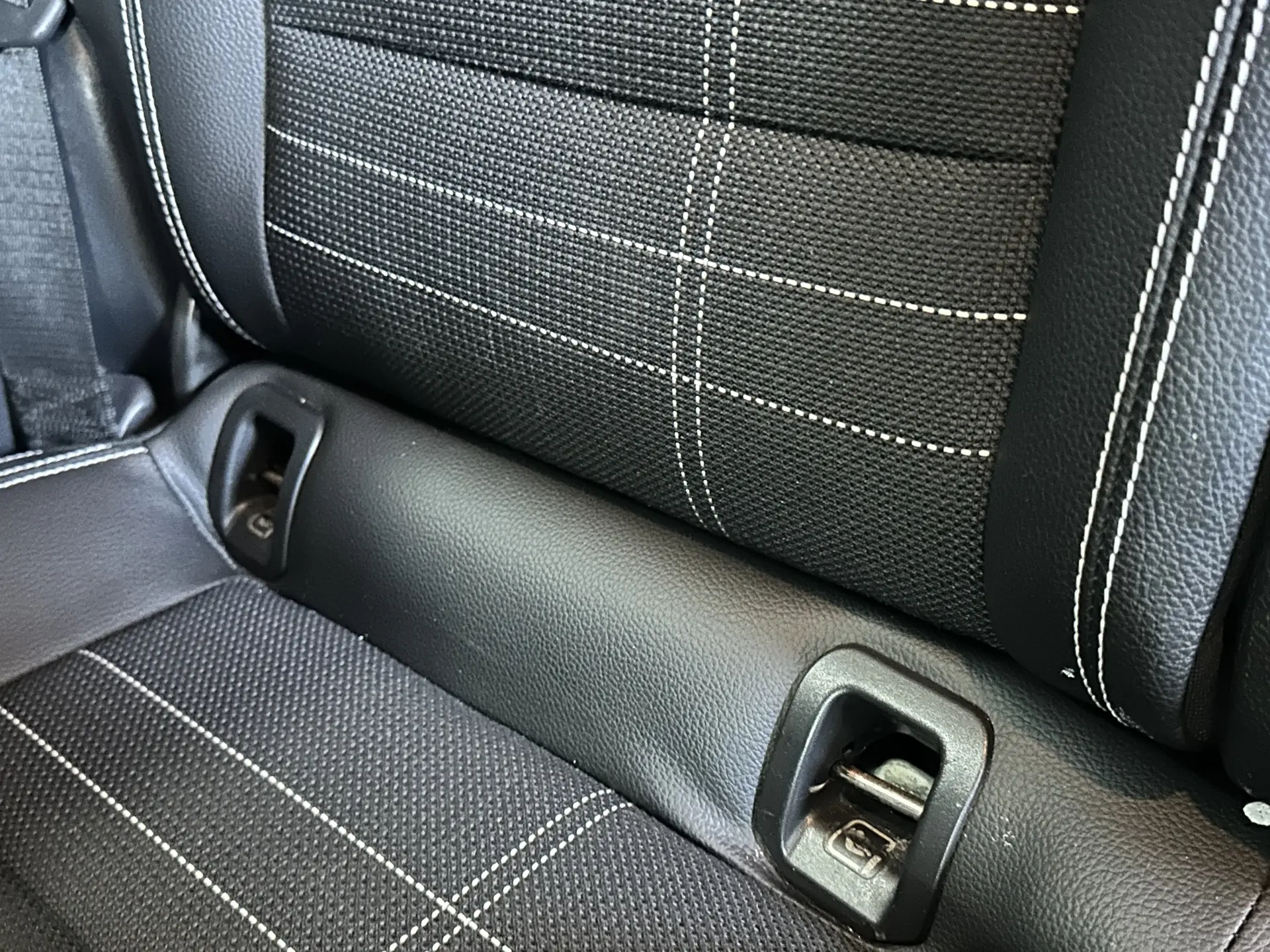 Mercedes-Benz CLA 200 d Shooting Brake Aut. 33