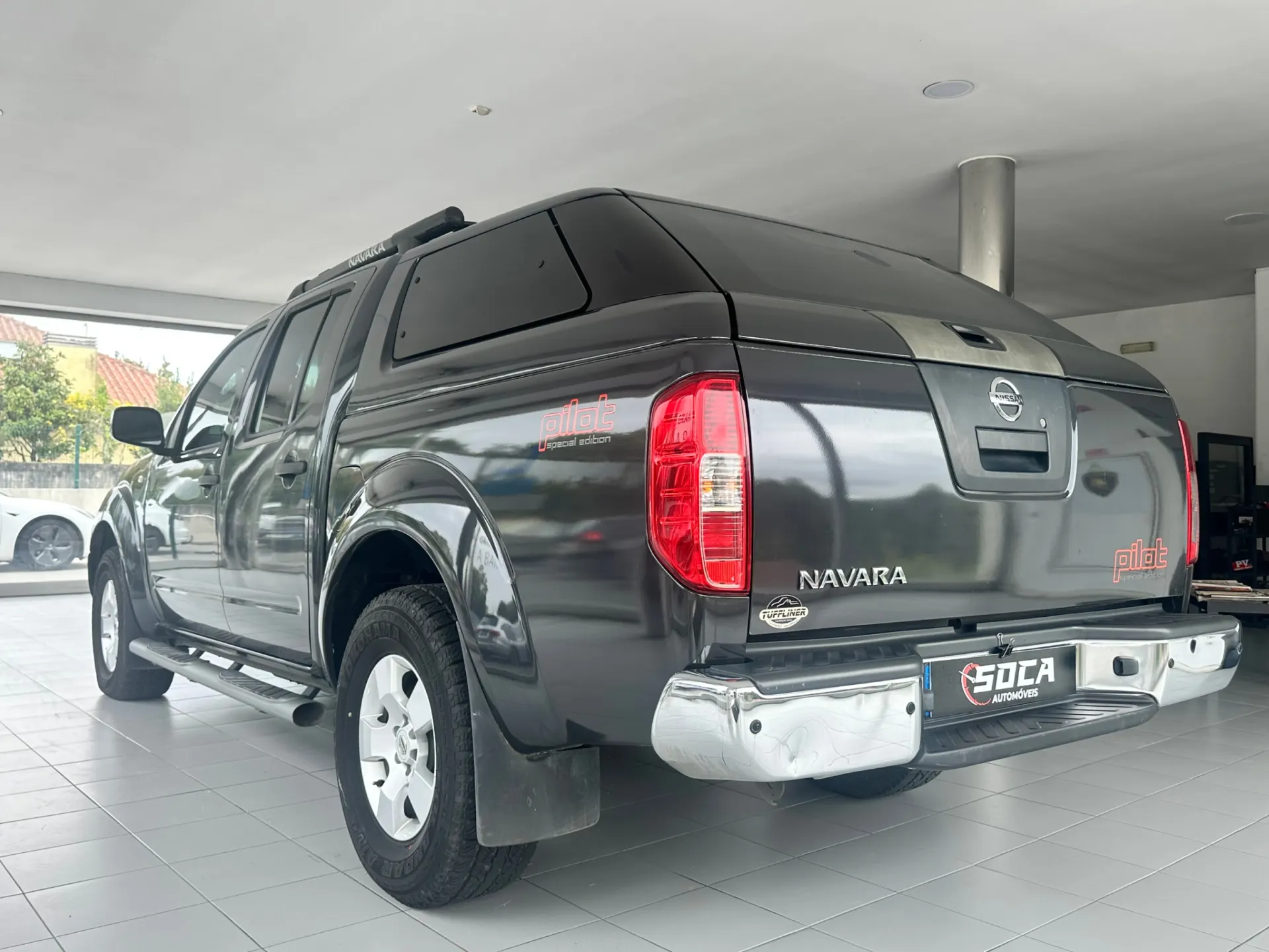 Nissan Navara 2.5 dCi CD 3.5T SE+BDT 5