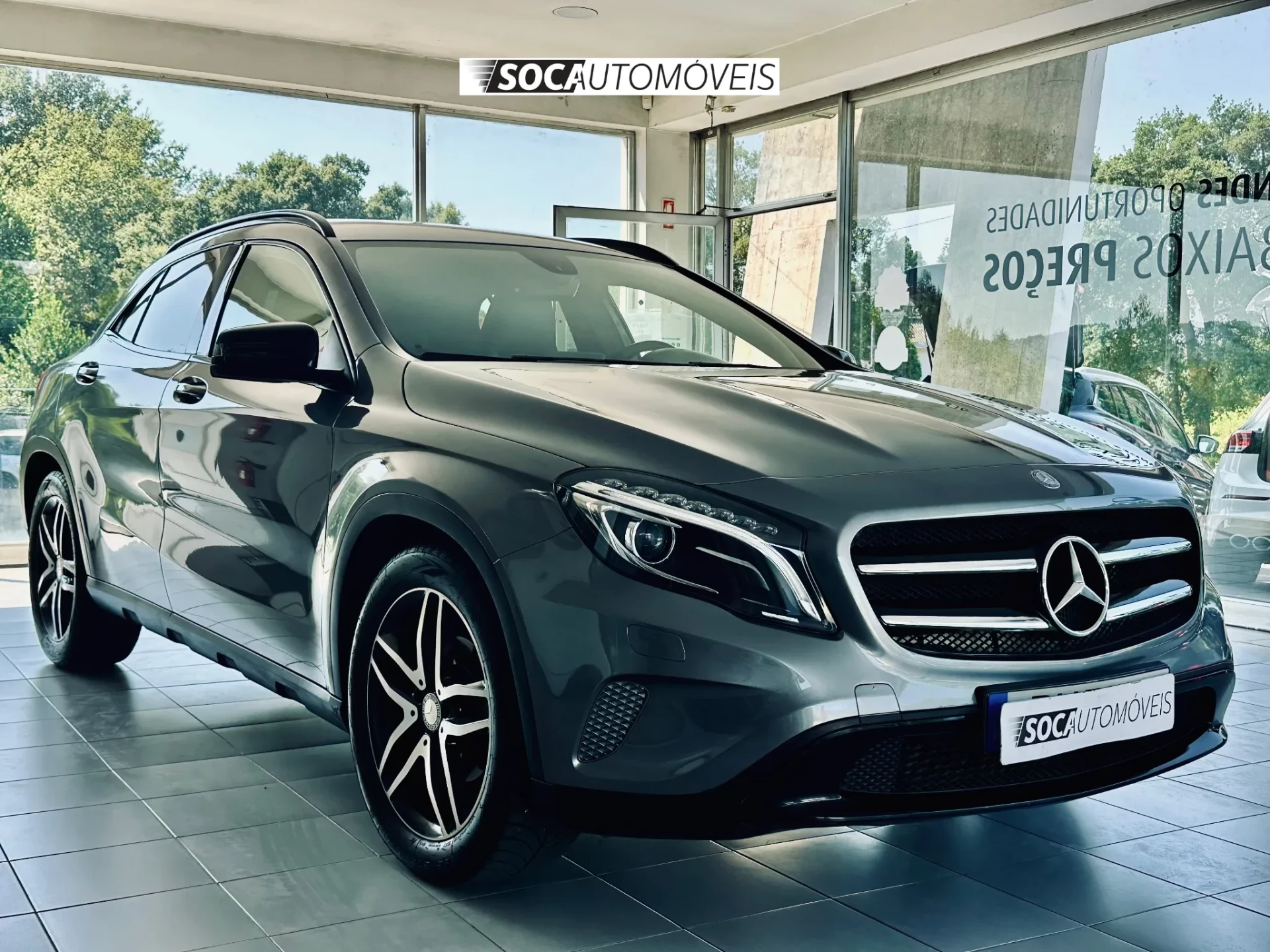 Mercedes-Benz GLA 180 4