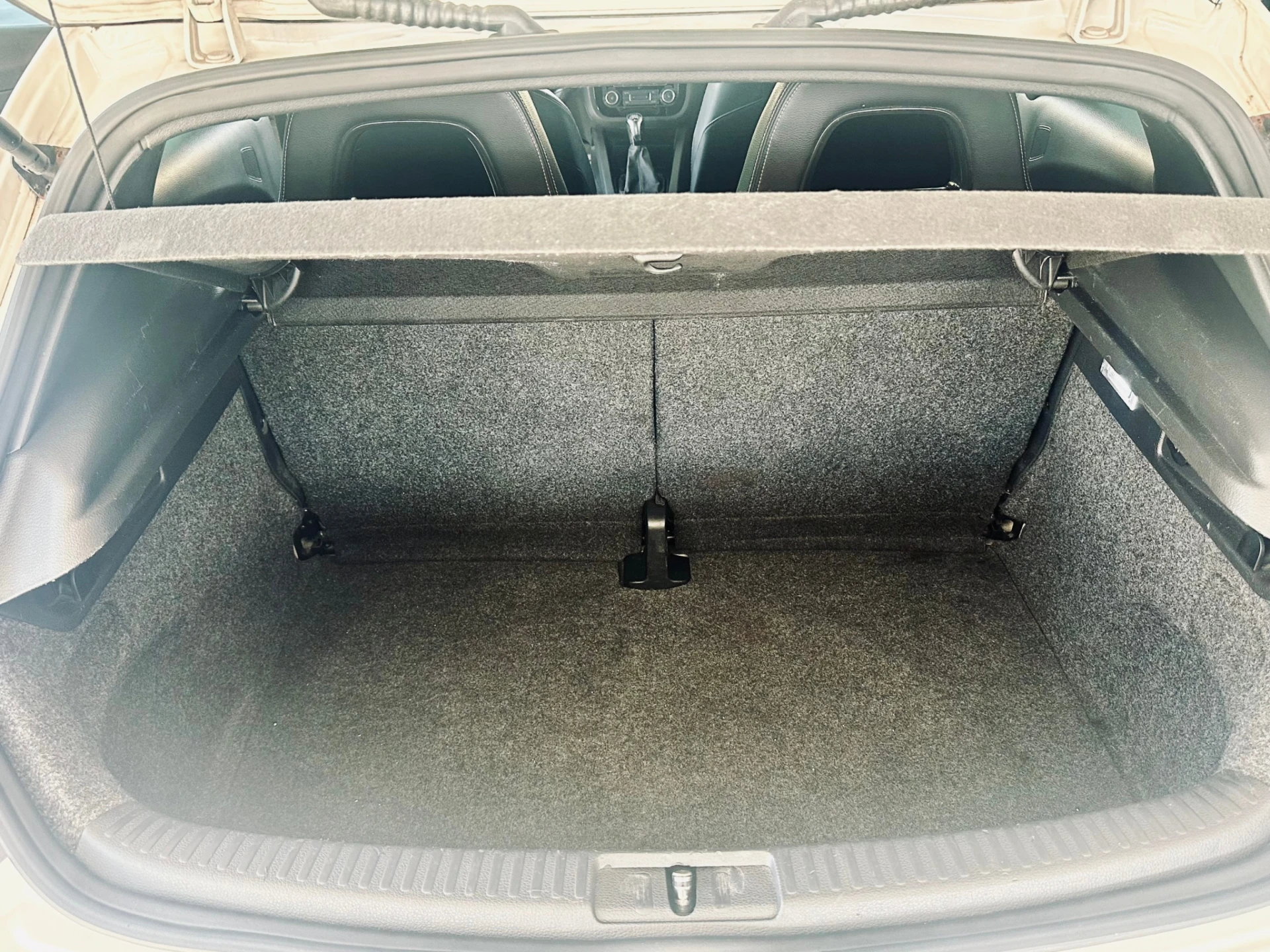Volkswagen Scirocco 2.0 TDI R-Line 23