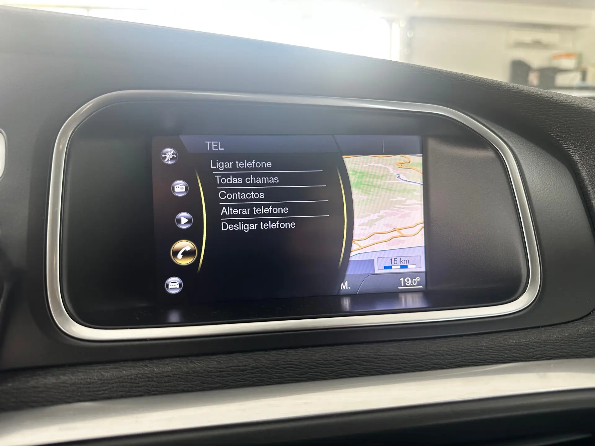 Volvo V40 Cross Country 19