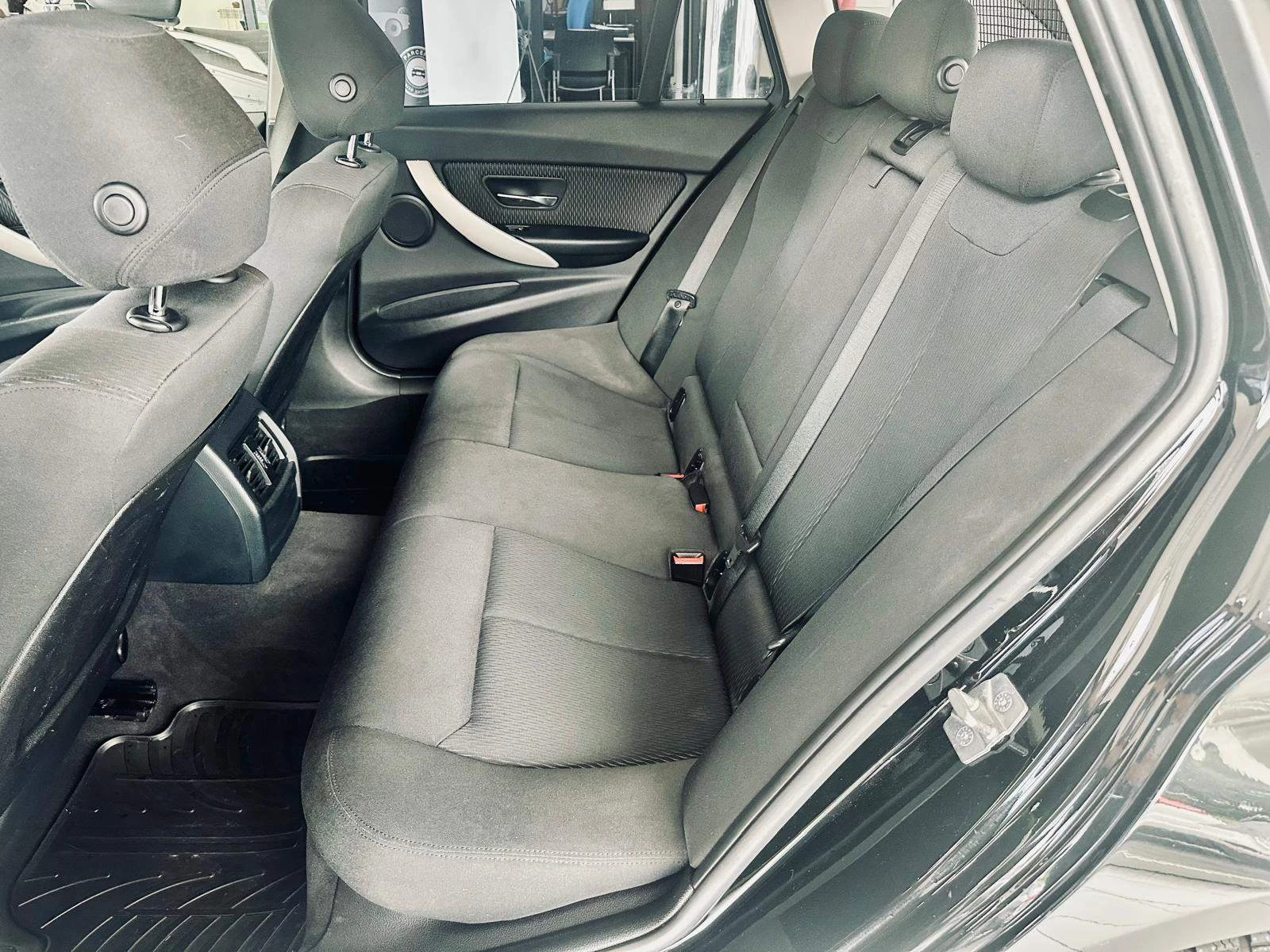 BMW 320 d Touring EfficientDynamics Line Sport Auto 21