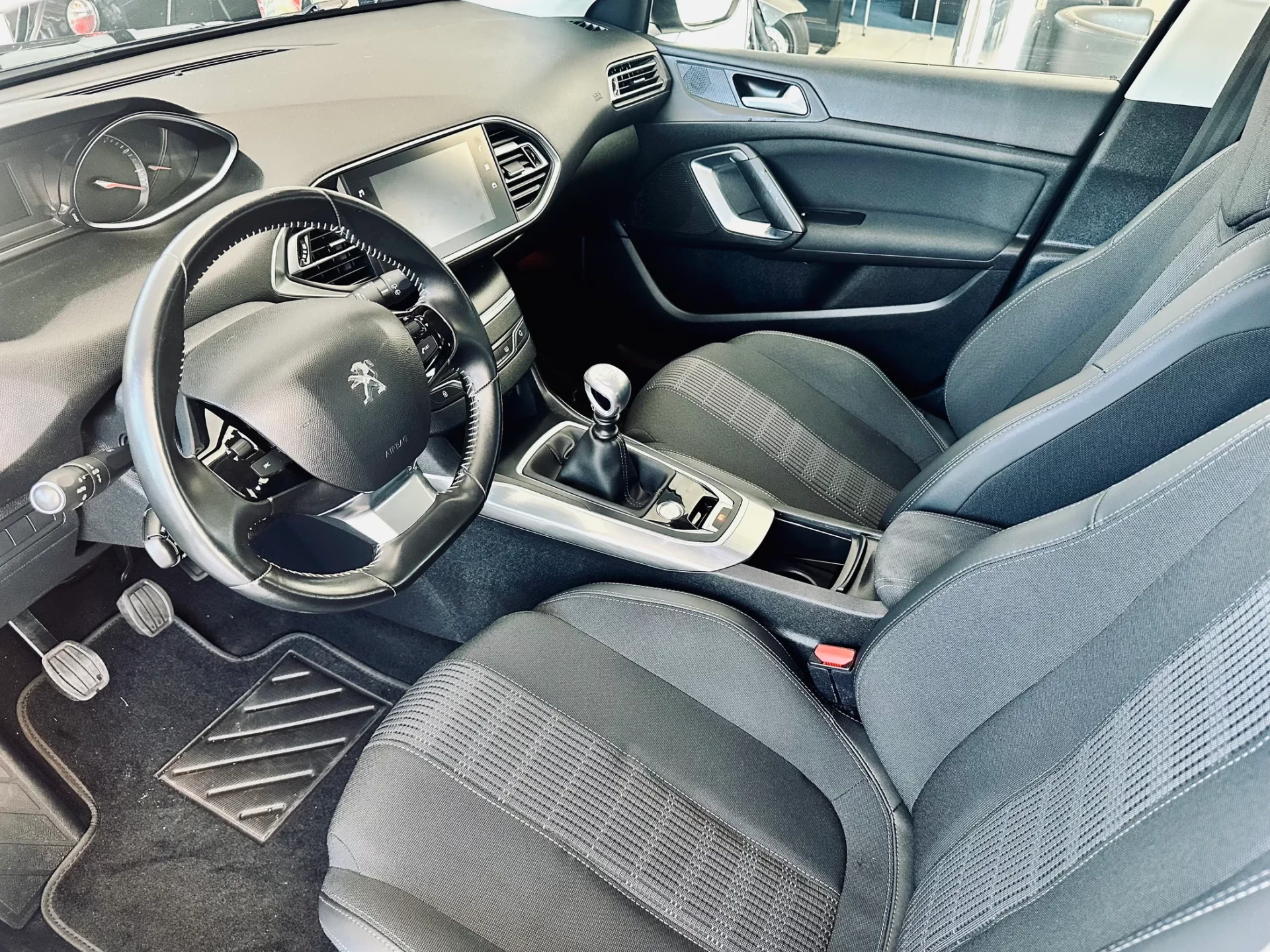 Peugeot 308 SW 23