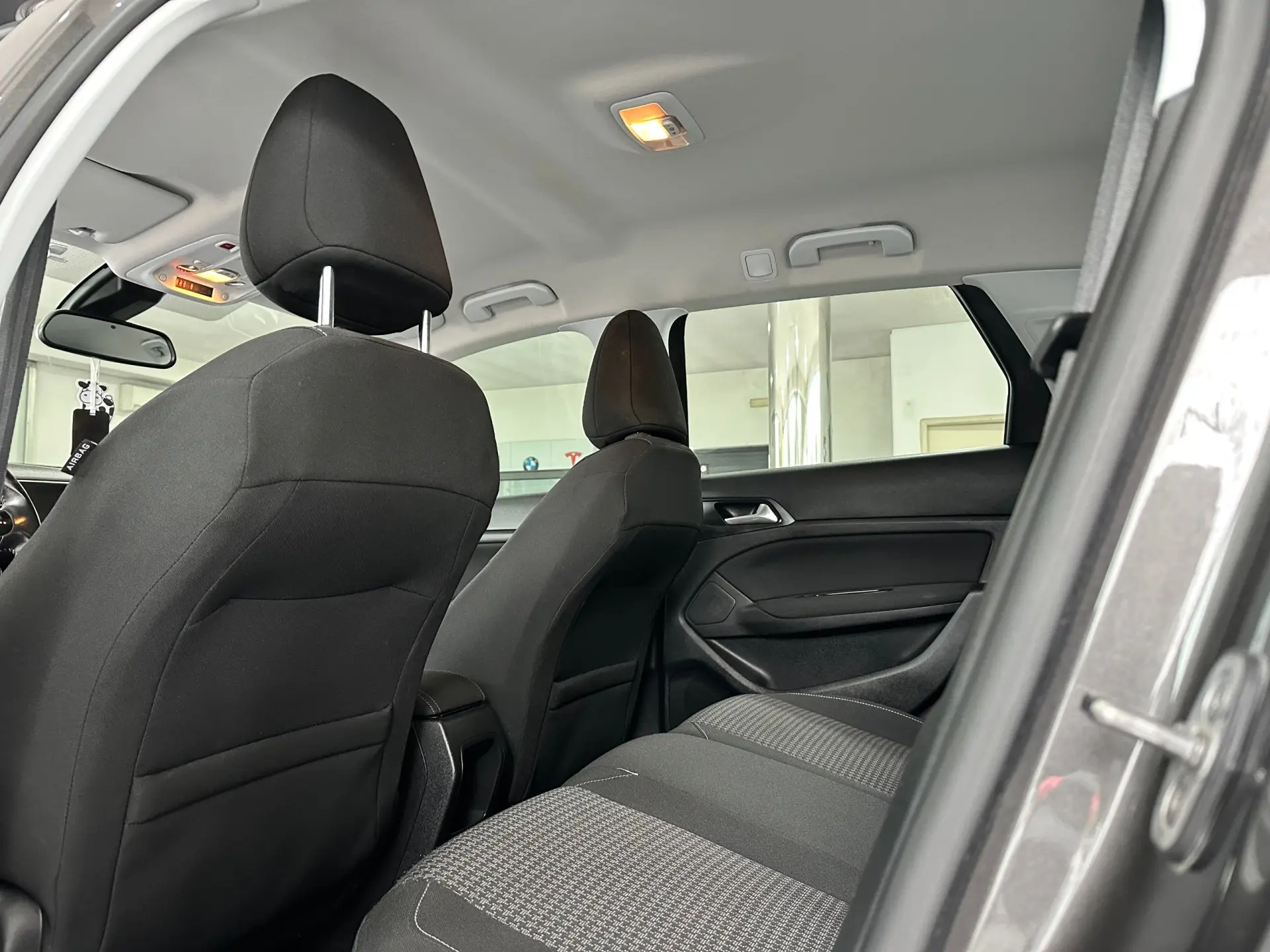 Peugeot 308 SW Active Pack 1.6 CX Aut. 27