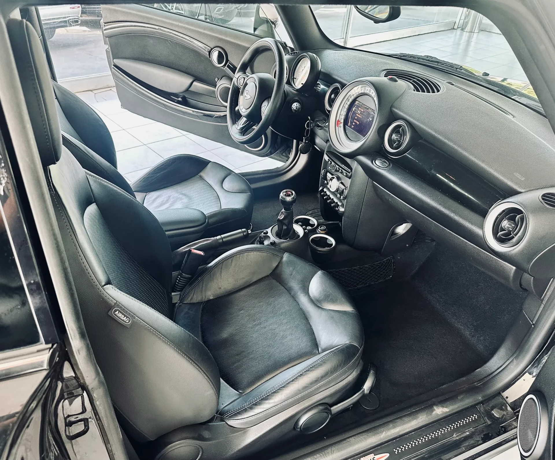 MINI 3 Portas Cooper 17