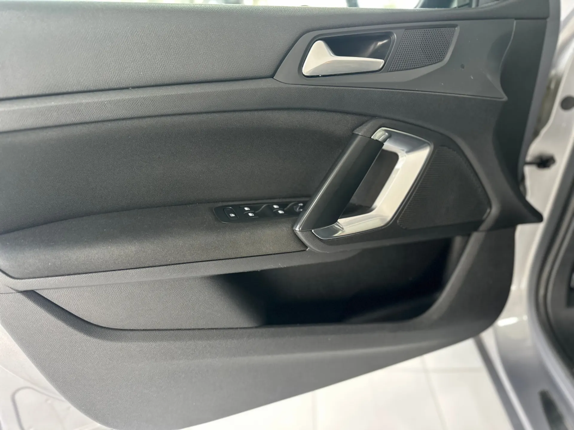 Peugeot 308 SW 1.5 BlueHDi Style 8