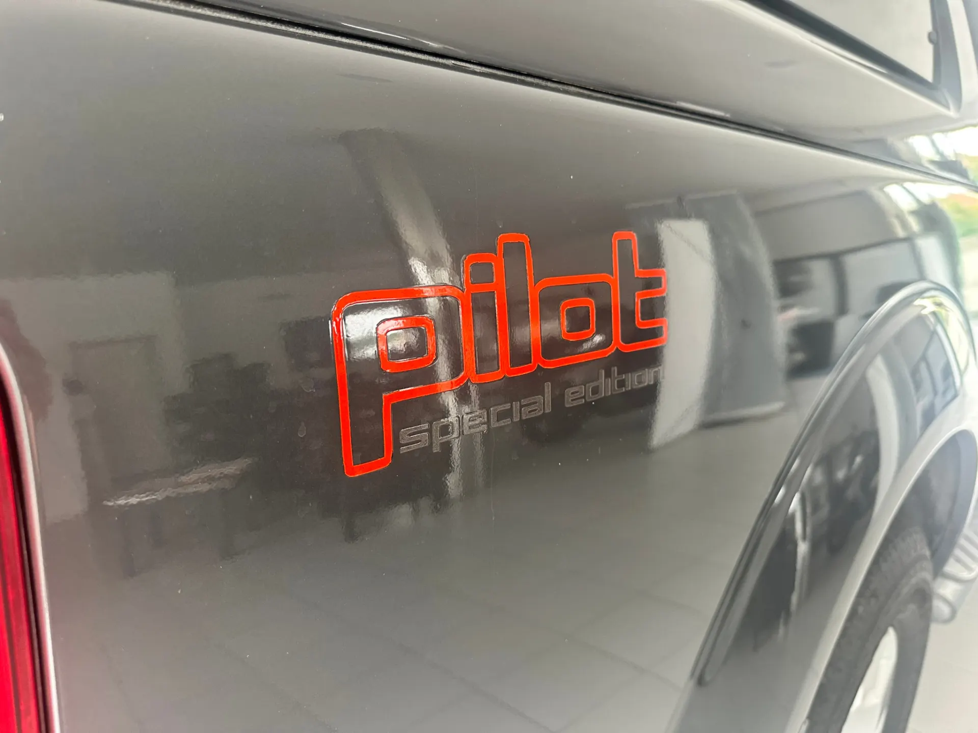 Nissan Navara 2.5 dCi CD 3.5T SE+BDT 7