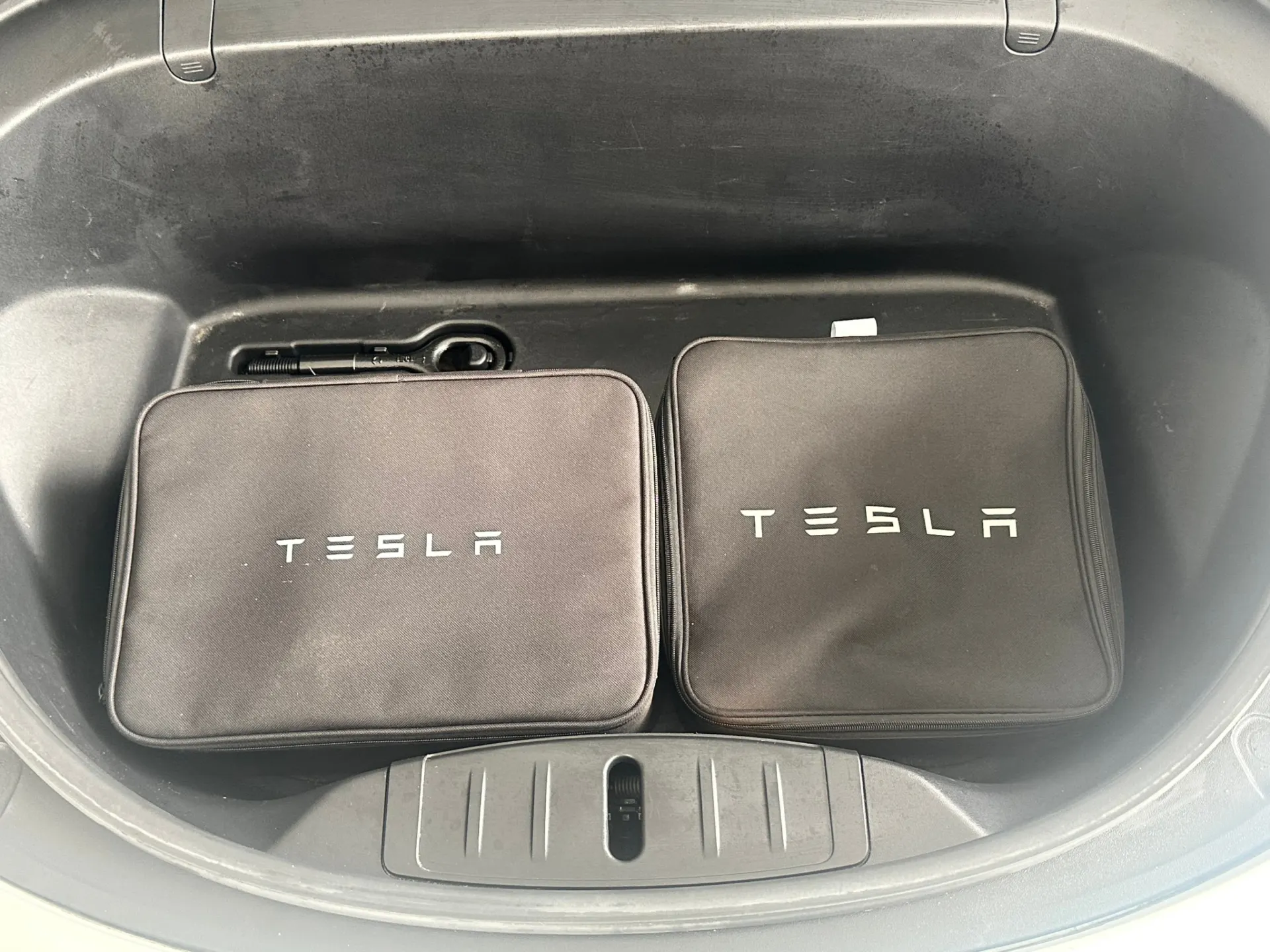 Tesla Model 3 Standard Range Plus RWD 8