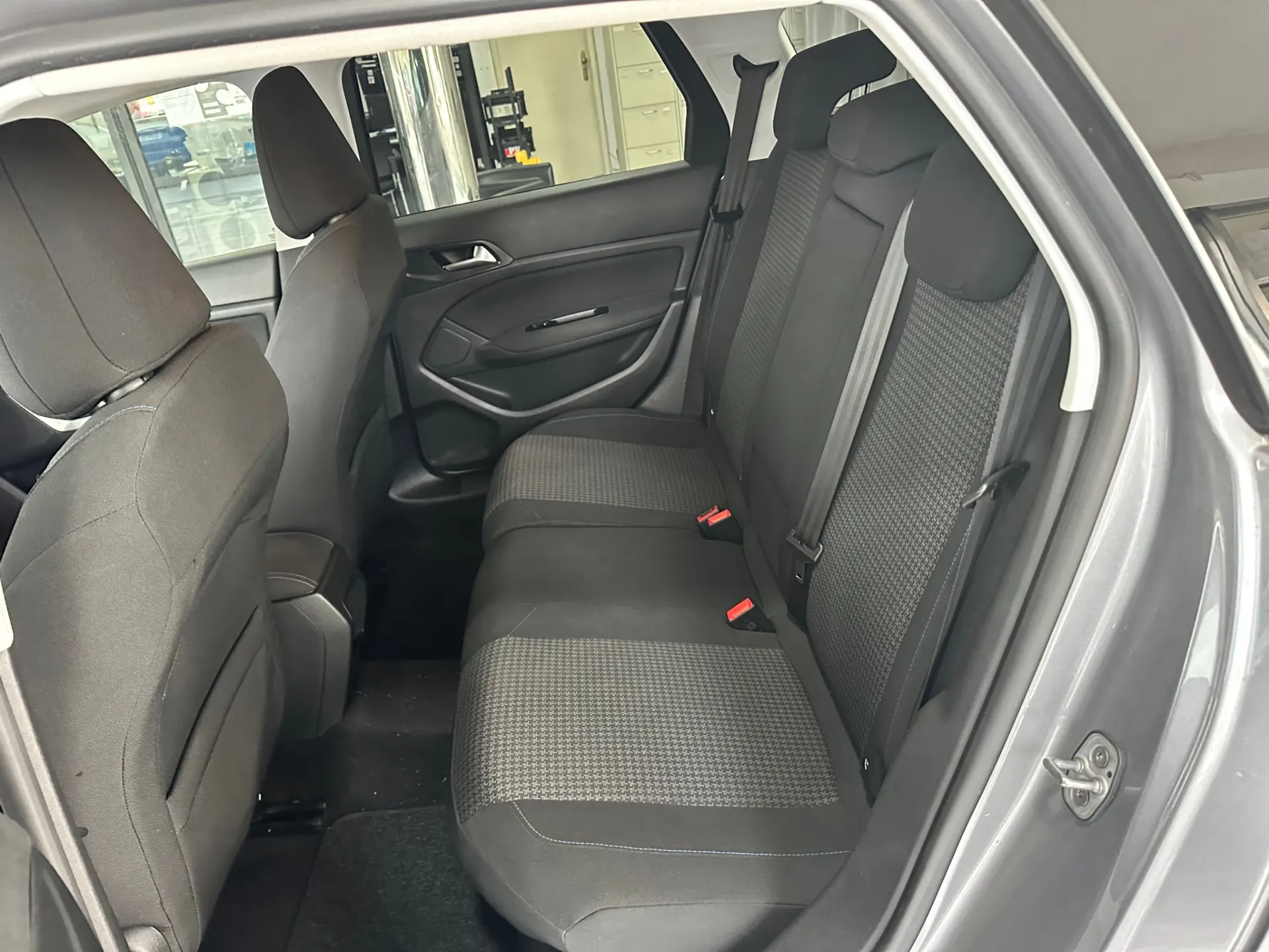 Peugeot 308 SW 1.5 BlueHDi Style 27