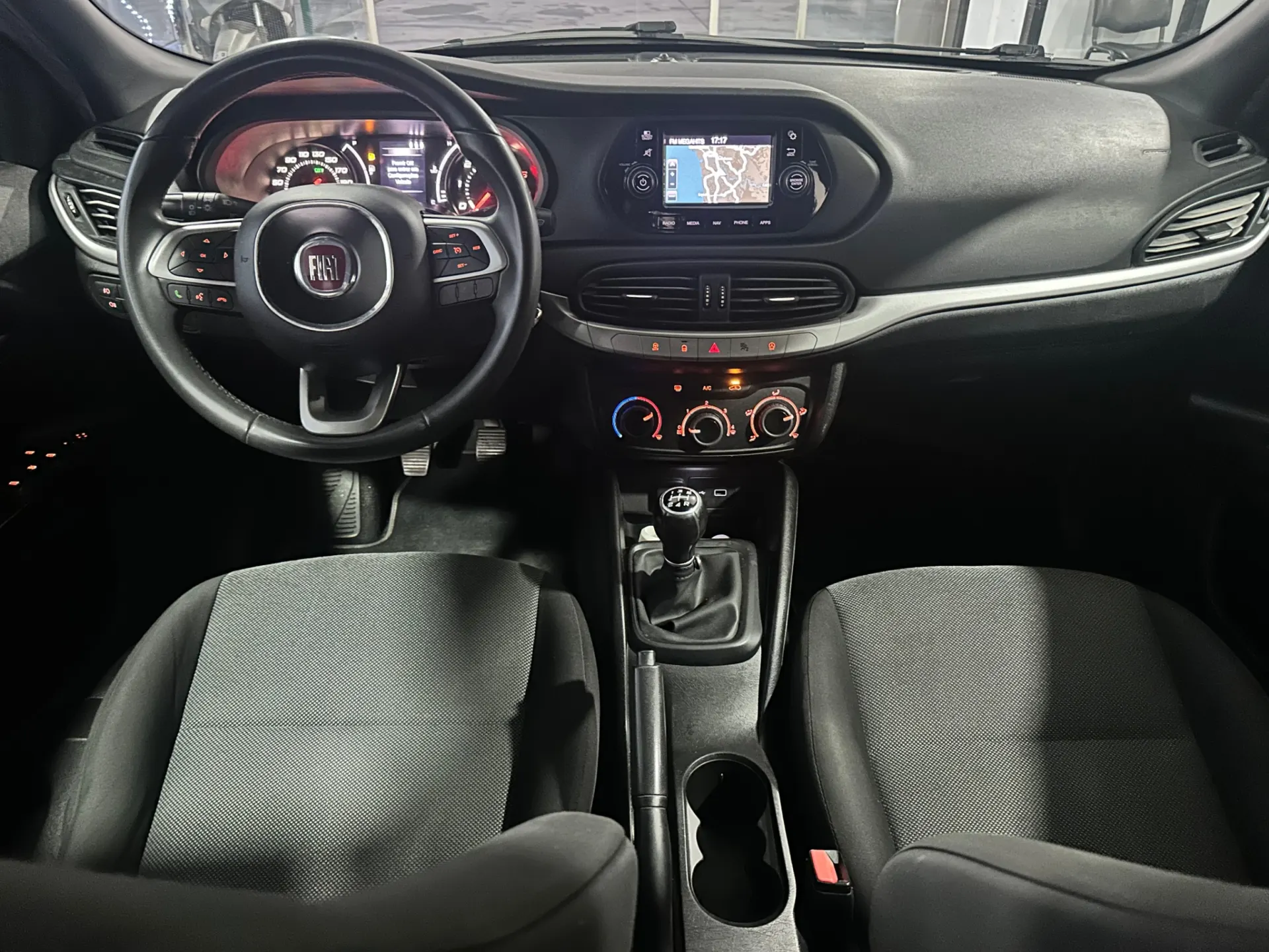 Fiat Tipo Station Wagon 1.6 M-Jet Lounge 21