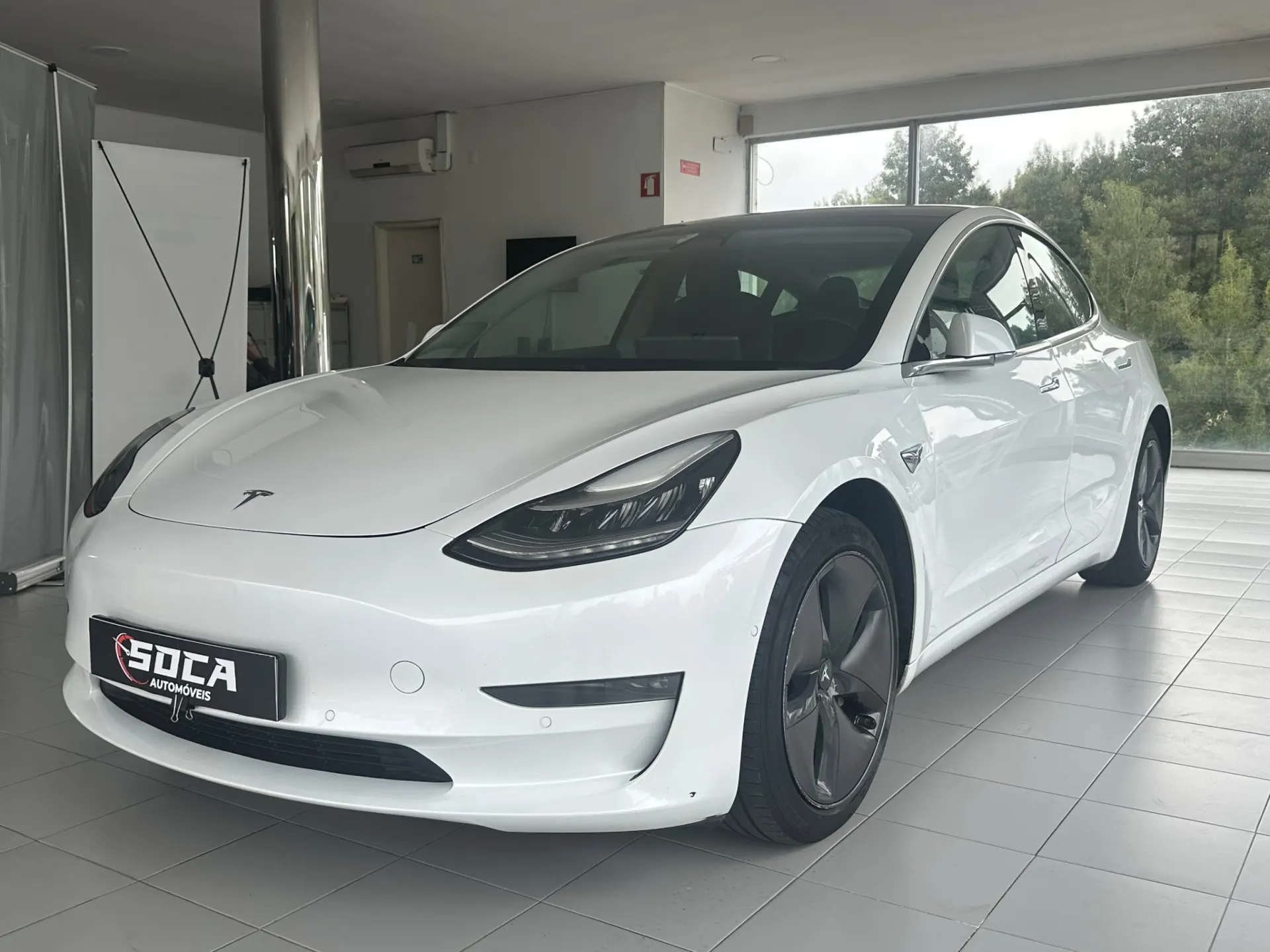 Tesla Model 3 Standard Range Plus RWD 4