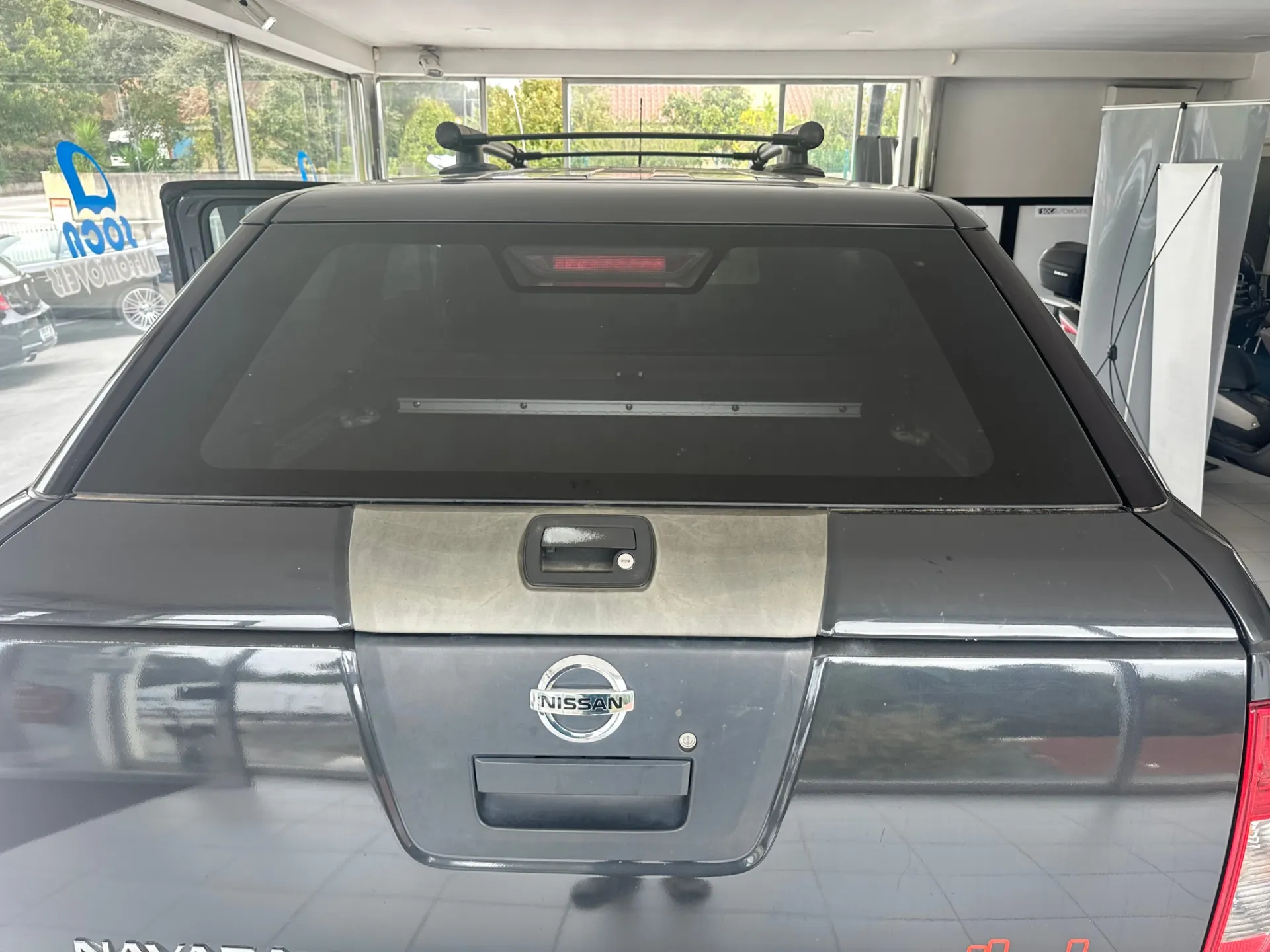 Nissan Navara 2.5 dCi CD 3.5T SE+BDT 10