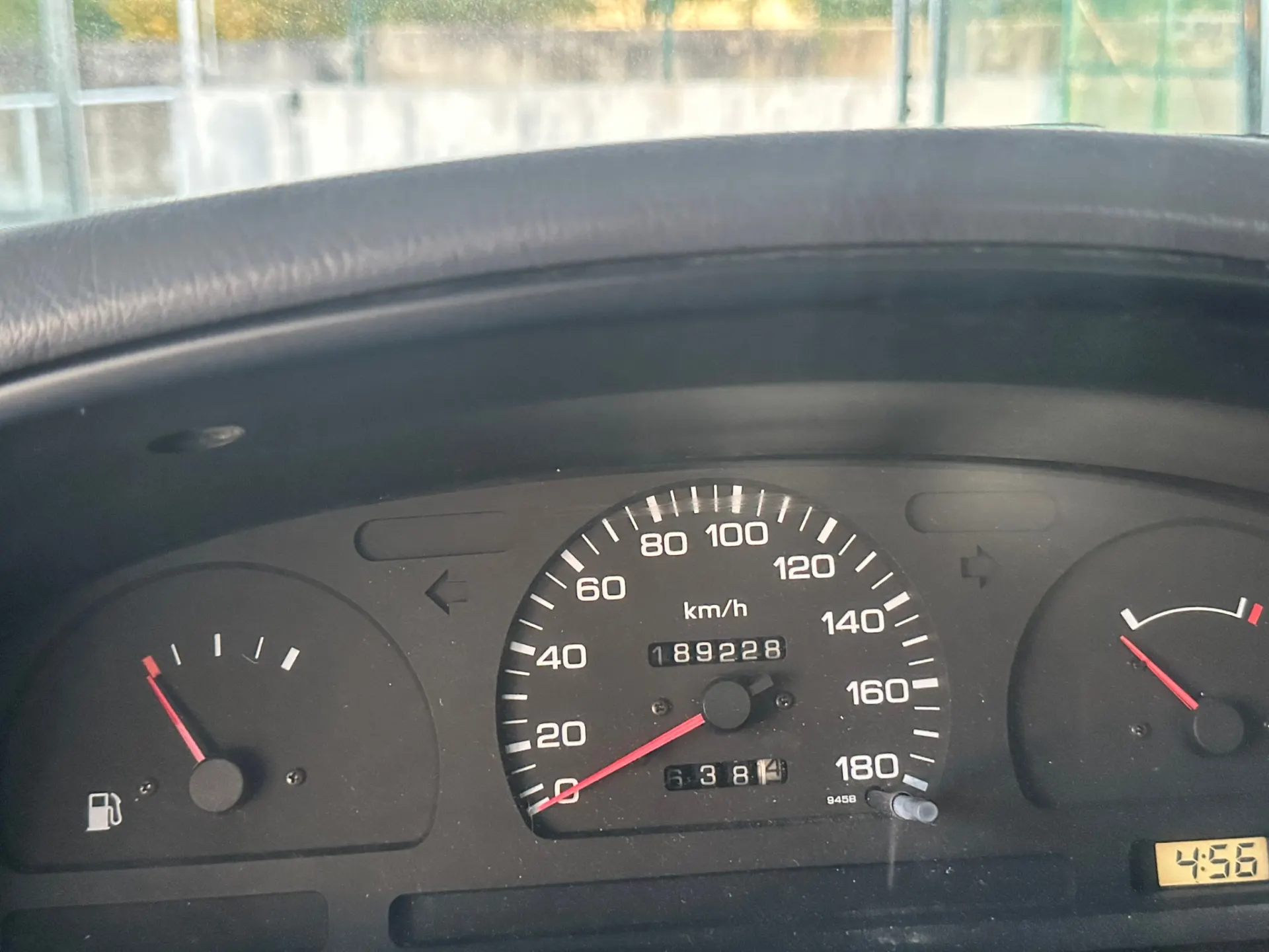 Nissan Navara 2.5 dCi CD Platinium Preta 11