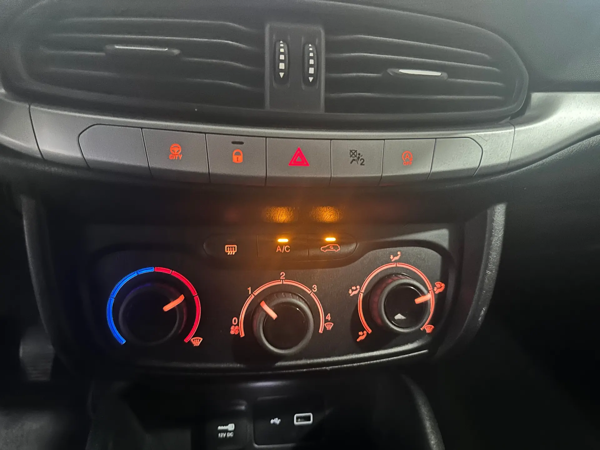 Fiat Tipo Station Wagon 1.6 M-Jet Lounge 16