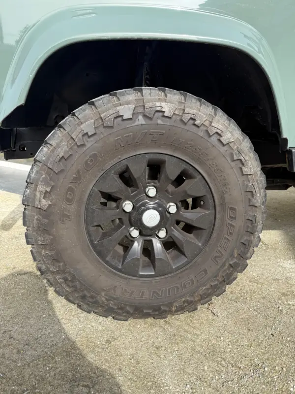 Land Rover Defender 18