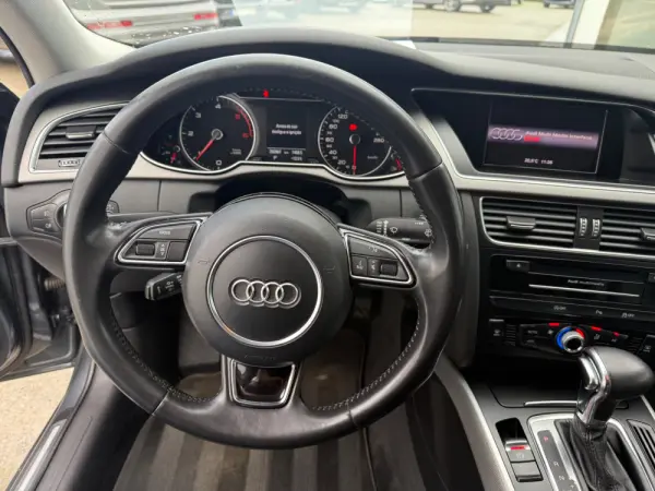 Audi A4 2.0 TDI multitronic Business Line 7