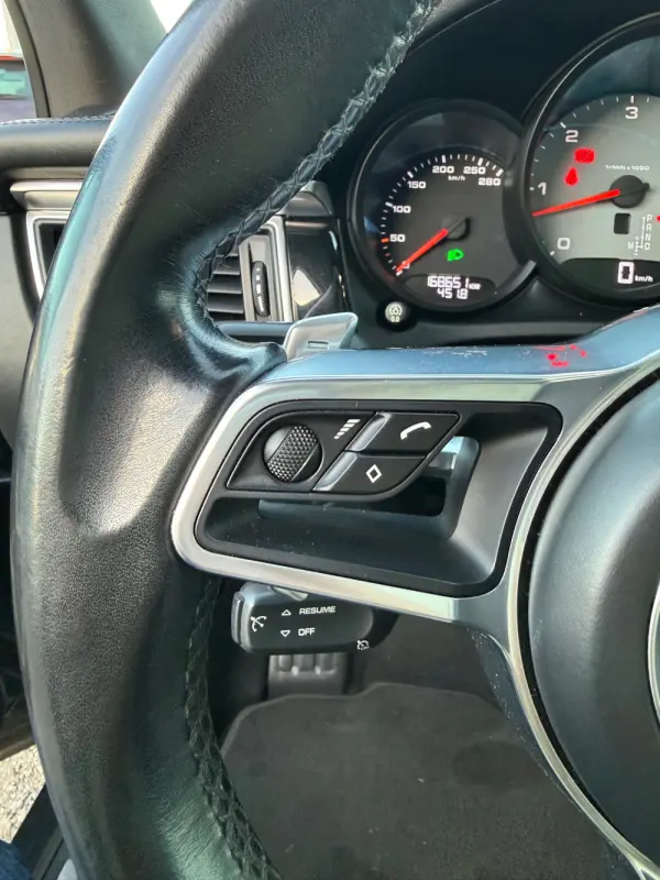 Porsche Macan S 27