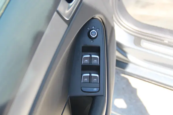 Audi A4 2.0 TDI multitronic Business Line 9