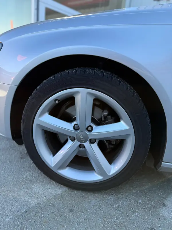 Audi A4 2.0 TDi Sport 4