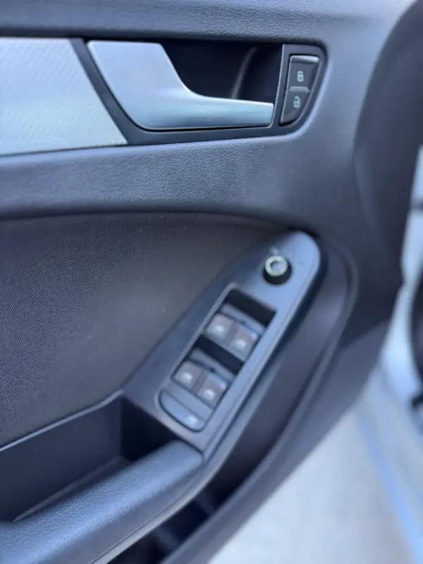 Audi A4 2.0 TDi Sport 5