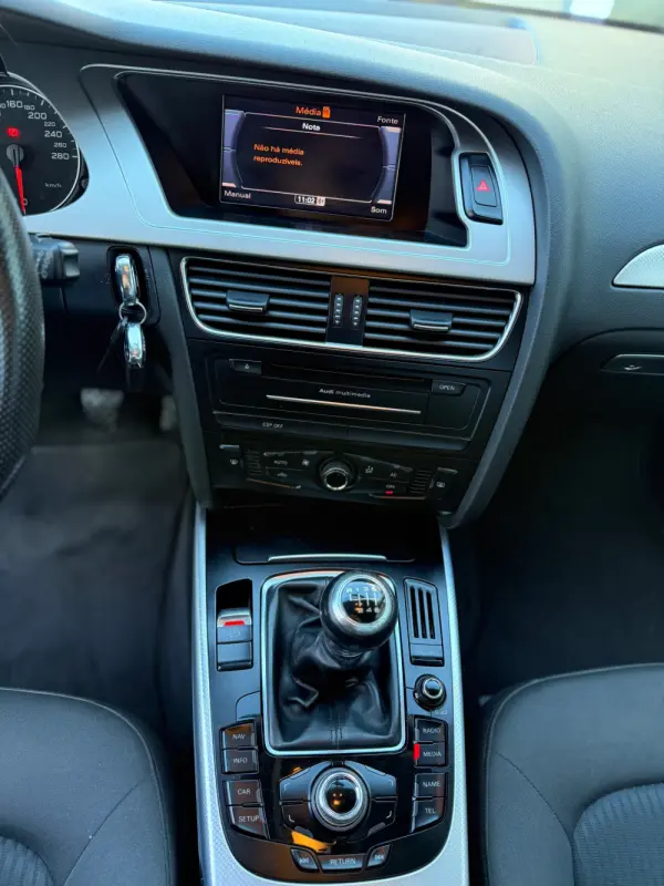 Audi A4 2.0 TDi Sport 9