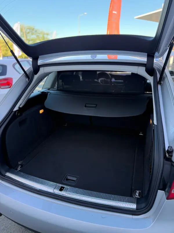 Audi A4 2.0 TDi Sport 14
