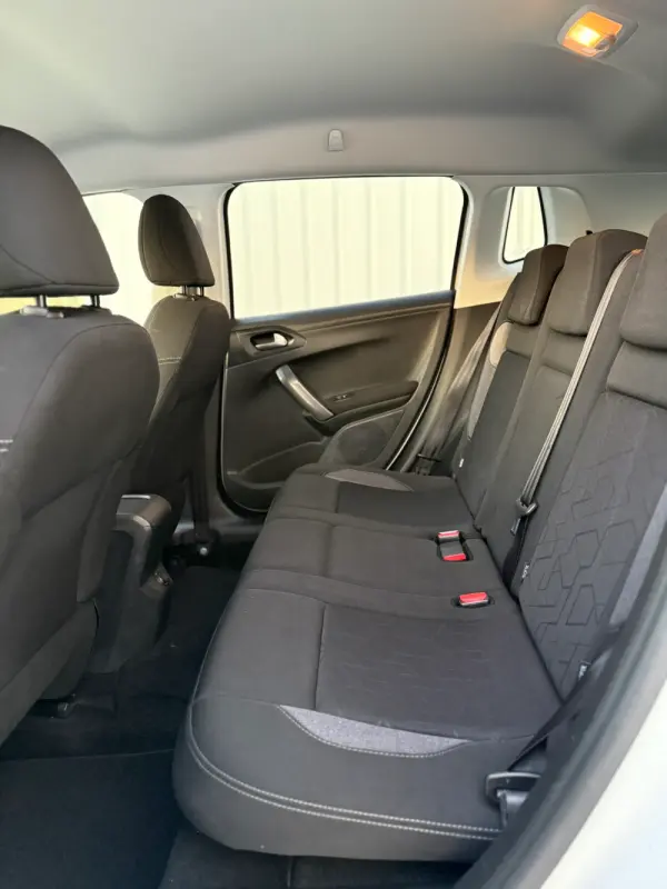 Peugeot 2008 1.2 PureTech Active 5