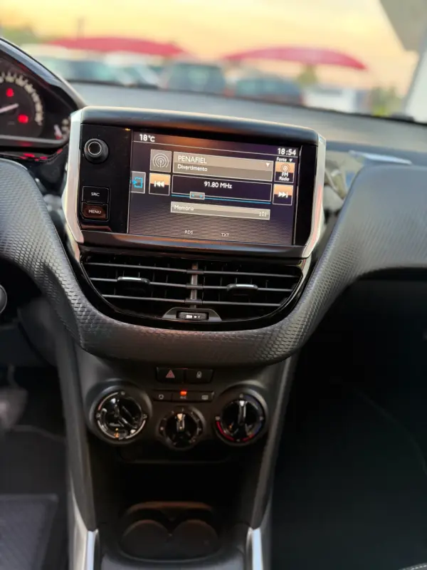 Peugeot 2008 1.2 PureTech Active 9