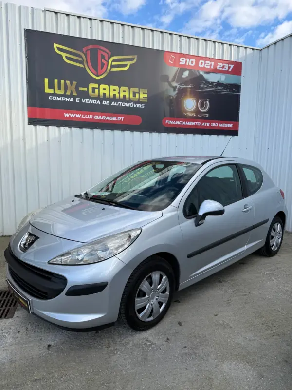 Peugeot 207 1.4 HDi Trendy 2