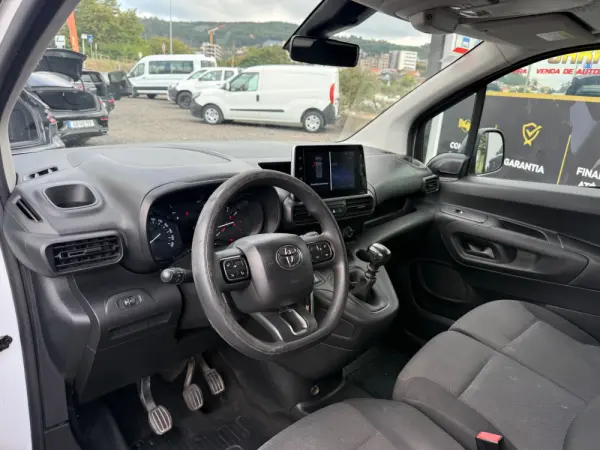 Toyota Proace ProAce City 18