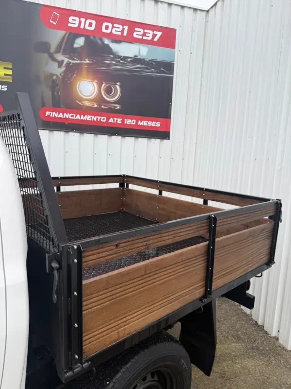 Toyota Hilux 2.4 D-4D 4WD CD CH 8