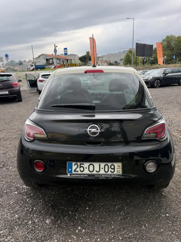 Opel Adam 1.2 Glam 10