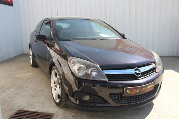 Opel Astra GTC 1.9 CDTI 5
