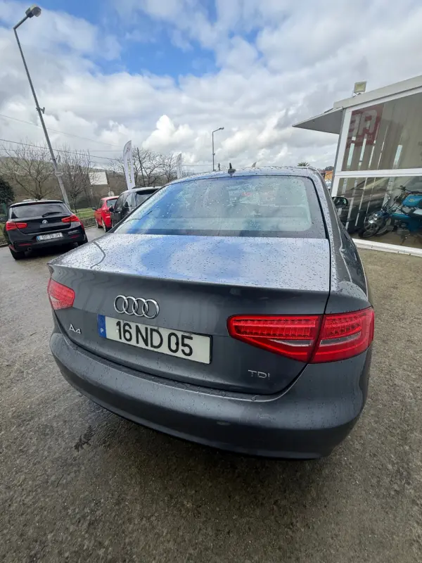 Audi A4 2.0 TDI multitronic Business Line 13