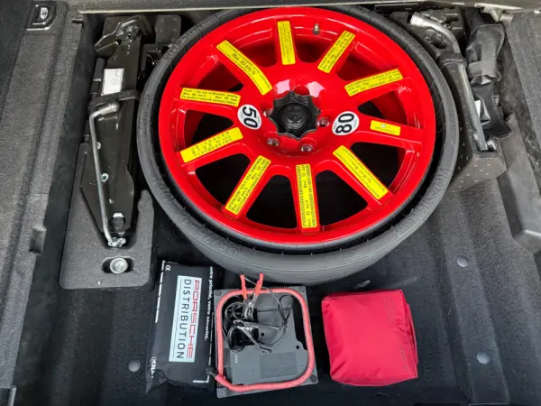 Porsche Macan S 37