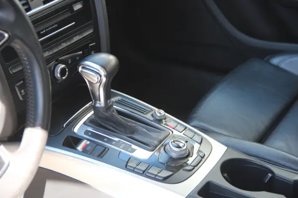 Audi A4 2.0 TDI multitronic Business Line 8