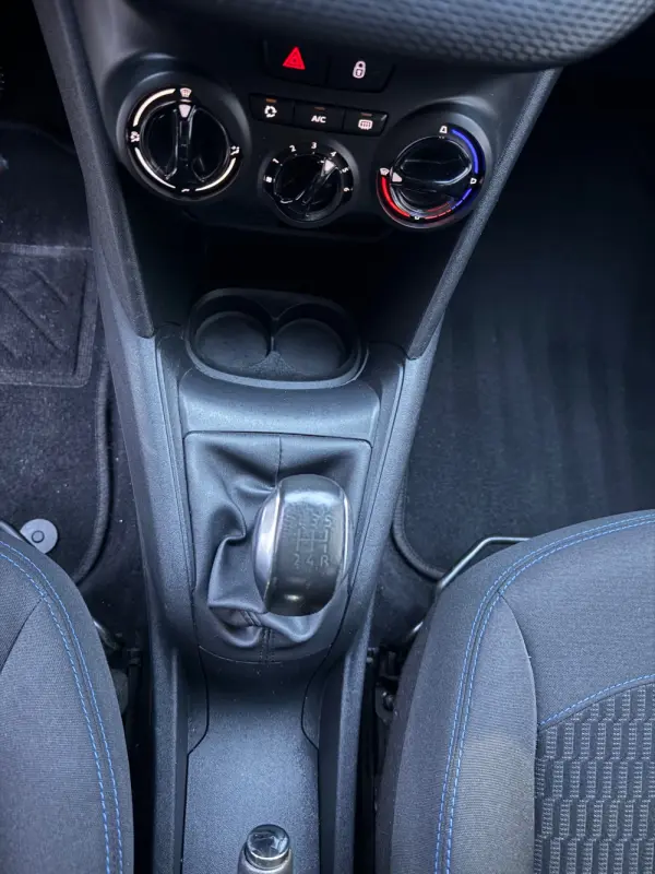 Peugeot 208 1.2 PureTech Style 11