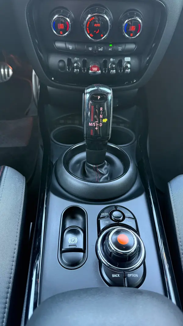MINI Clubman Cooper SD Sport Edition Auto 21
