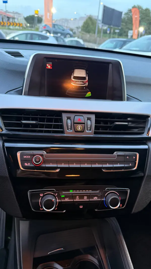 BMW X1 16 d sDrive 19