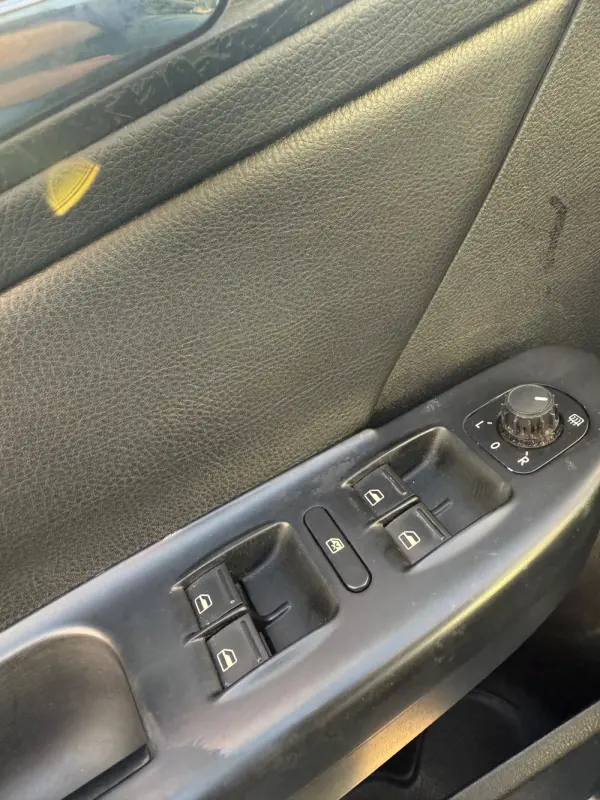 Volkswagen Passat 2.0 TDI Trendline Pack 6