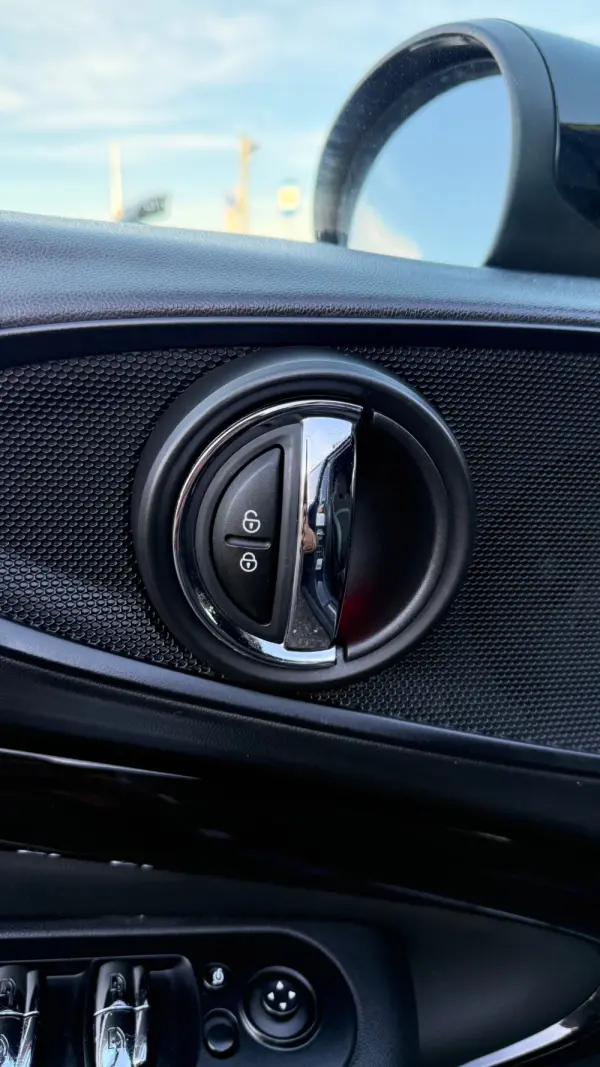 MINI Clubman Cooper SD Sport Edition Auto 14