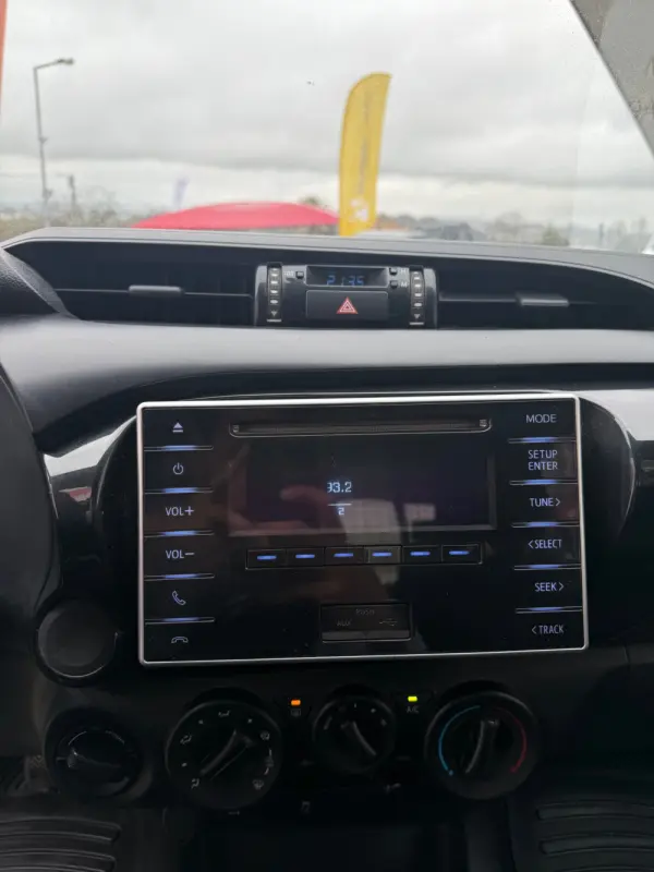 Toyota Hilux 2.4 D-4D 4WD CD CH 6