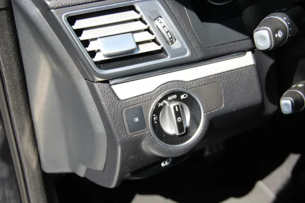 Mercedes-Benz E 250 BlueTEC Auto 9