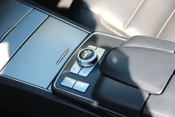 Mercedes-Benz E 250 BlueTEC Auto 25